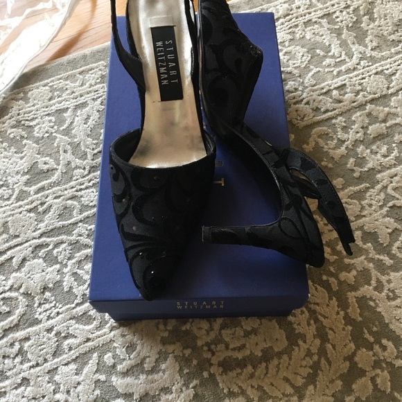 Shoes - Picture 2 of 3